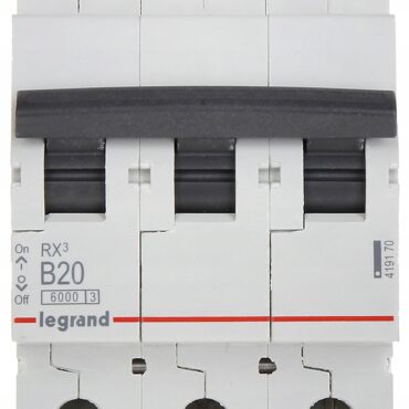 RX3 WYŁĄCZNIK NADPRĄDOWY B 20A 3P 3M 6KA 419170